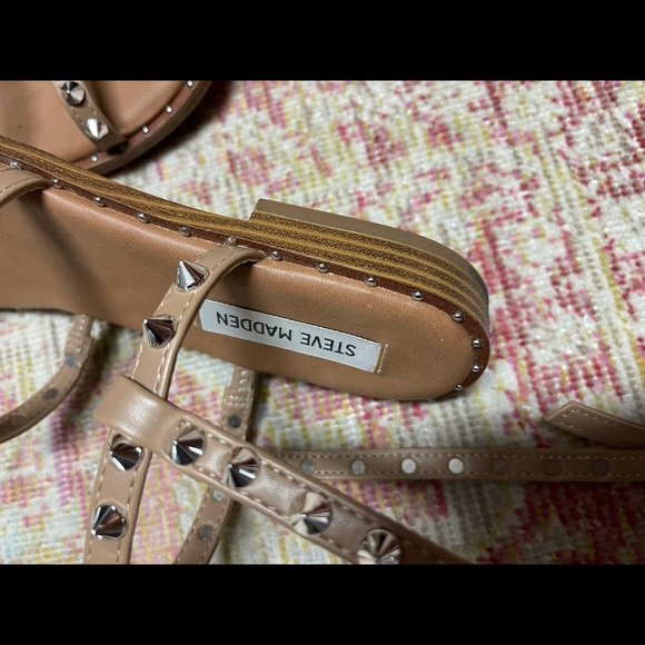 Steve Madden Studded Travel Tan Sandals - Picture 3 of 5